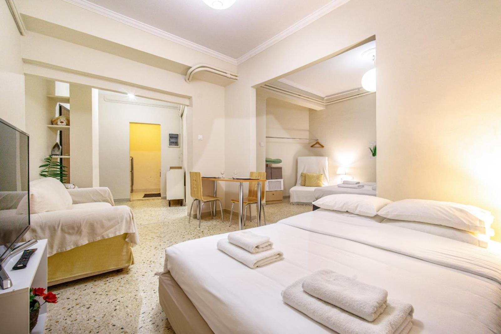 Filopappou Decent Apartment Athens Room photo